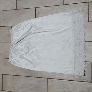 White Half-Slip Knee-Length Women's Size L